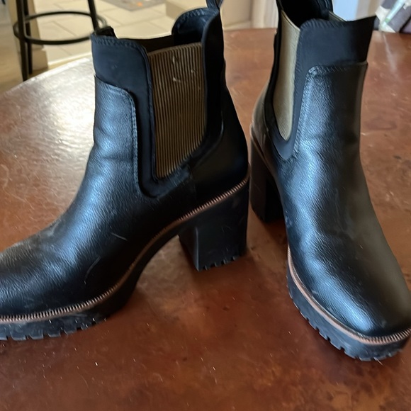 Black Leather Chelsea Ankle Boots - Picture 2 of 4